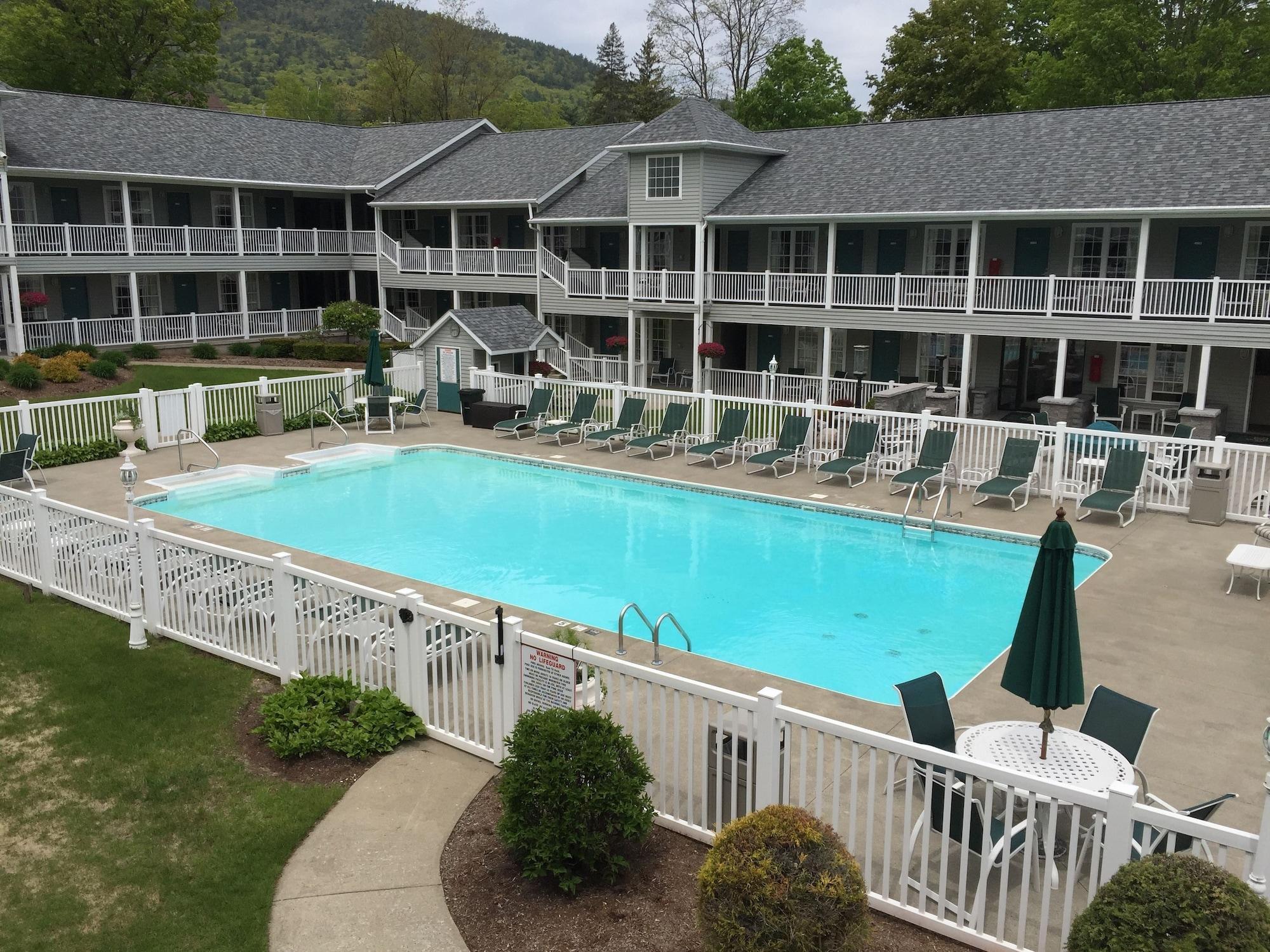 Quality Inn Lake George Buitenkant foto