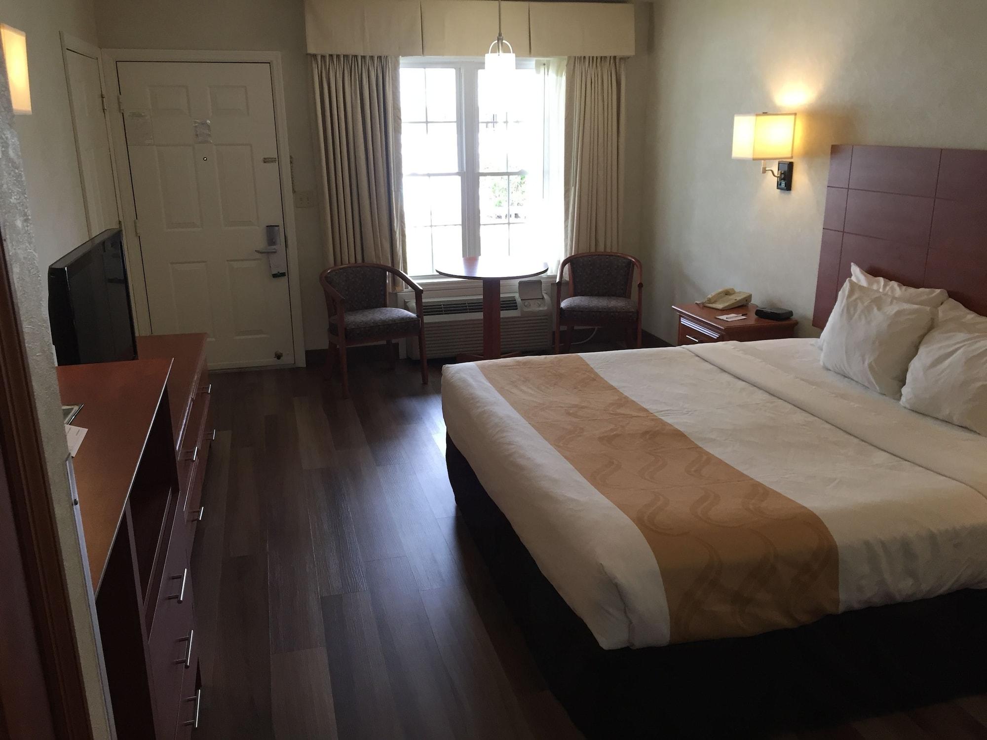 Quality Inn Lake George Buitenkant foto