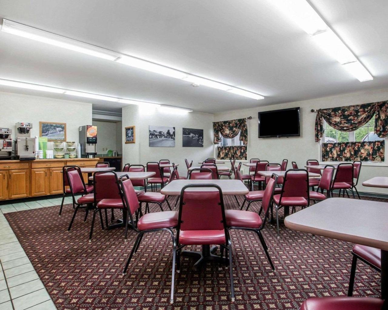 Quality Inn Lake George Buitenkant foto
