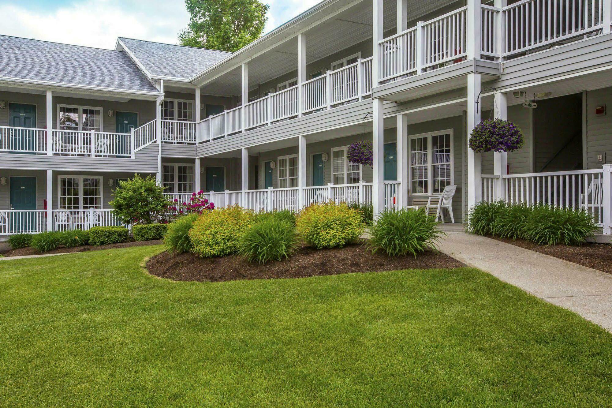 Quality Inn Lake George Buitenkant foto